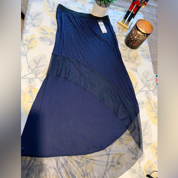 BCBG Asymmetric Skirt, Midi-long, Navy Blue, Size Small, Mesh end - Picture 2 of 5